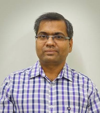 dr Sinukumar Bhaskaran orthopedic doctor at Paarasmani Hospital Pune, Hadpsar